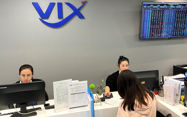 Công bố thông tin bản cáo bạch VIX